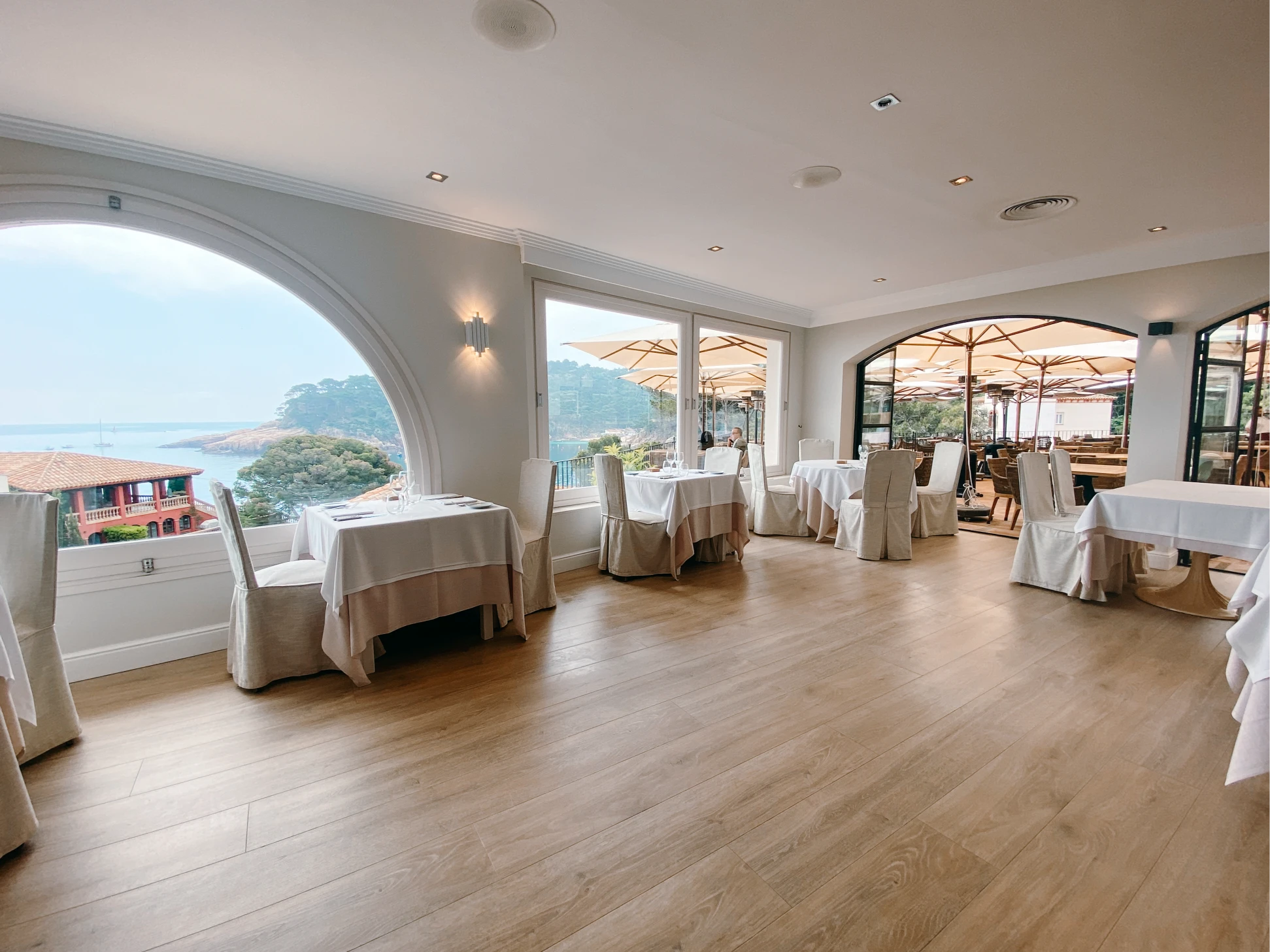 Servicios Fusta Floor. Hotel Aiguablava a Begur con Parquet de Mafi